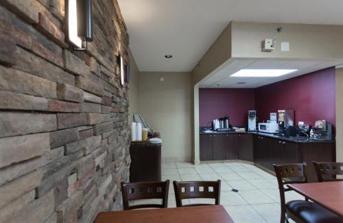 Romulus Hotel | Travelodge by Wyndham Romulus Detroit Airport