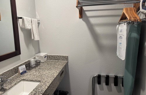 Sacramento Hotel | Travelodge by Wyndham Sacramento/Rancho Cordova