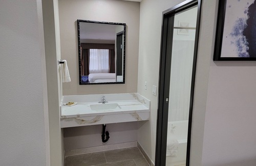 Buena Park Hotel | Travelodge by Wyndham Buena Park