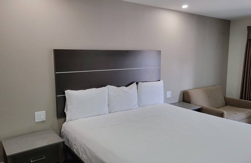Buena Park Hotel | Travelodge by Wyndham Buena Park