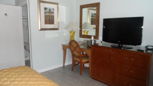 South Venice Hotel | Travelodge by Wyndham Venice
