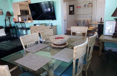 Deerfield Beach House | Treasure Cove - 2,100sqft Home away from Home, 1.4m to the Beach, 3bdrm, 2 bath
