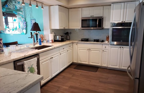 Deerfield Beach House | Treasure Cove - 2,100sqft Home away from Home, 1.4m to the Beach, 3bdrm, 2 bath