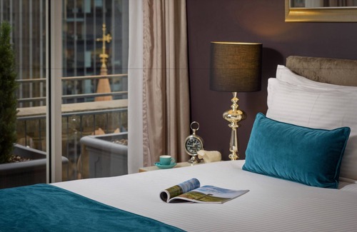 Melbourne Central Business District Hotel | Treasury on Collins
