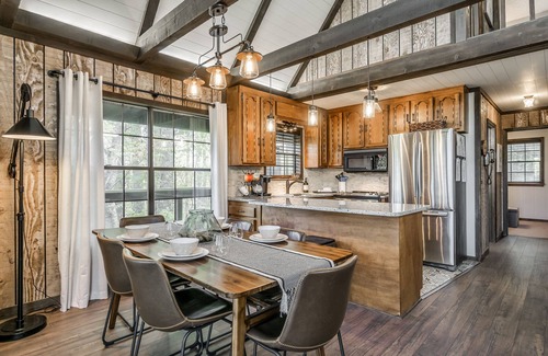 Smithville Ski Chalet | Tree House Center Hill Lake