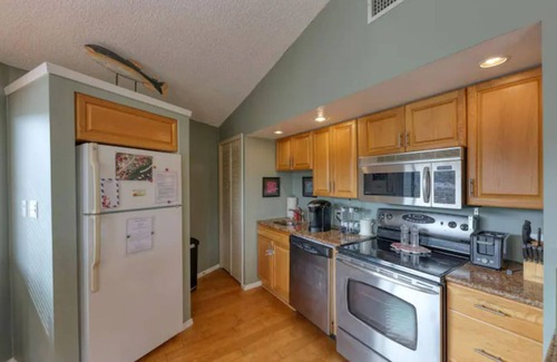 Lakeway Villa | Tree House on Lake Travis #15