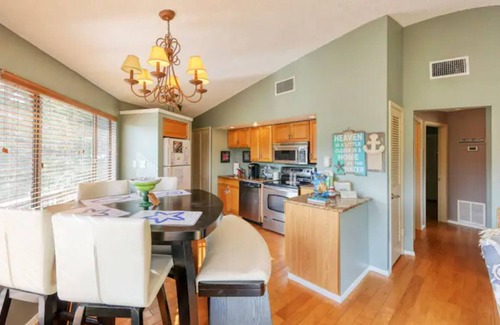 Lakeway Villa | Tree House on Lake Travis #15