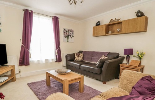 Ripon Cottage | TREE TOP COTTAGE, pet friendly, with open fire in Ripon