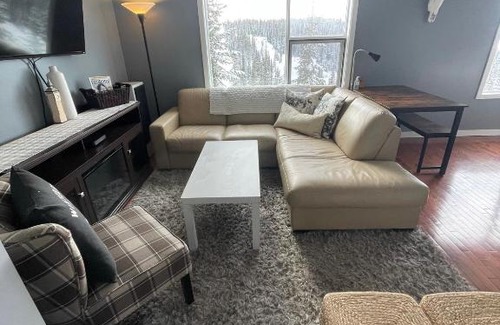 Silver Star Mountain House | Tree Top Haven