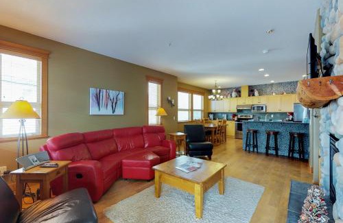 Big White Ski Resort House | Tree Tops 15