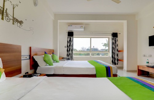 Kushalnagar Hotel | Treebo Atithi Comforts, 1 Km From Nisargadhama Forest