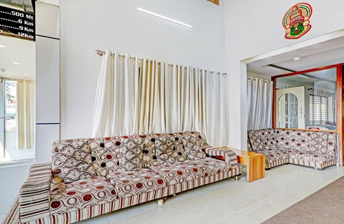 Kushalnagar Hotel | Treebo Atithi Comforts, 1 Km From Nisargadhama Forest