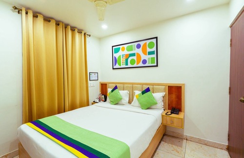 Koramangala Hotel | Treebo Elmas Grand