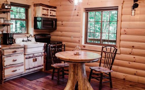 Millersburg House | Treehouse #8 by Amish Country Lodging
