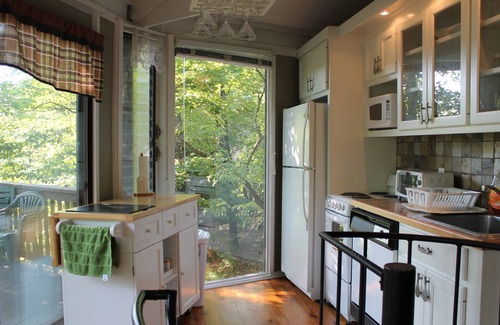 Big Canoe Cabin | Treetop Cabin in Big Canoe. Walk to most Amenties! GREAT WEEKLY RATES