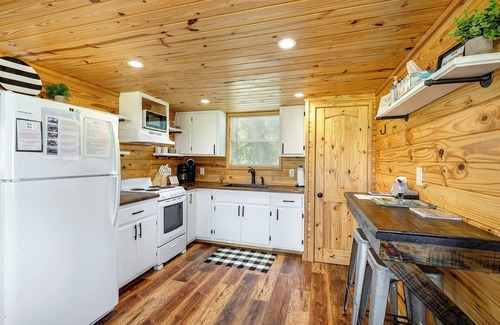 Uvalde Cabin | Treetop Oasis on the crystal clear Nueces River in the Texas Hill Country