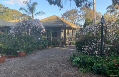 Blackburn Bed & Breakfast | Treetops Bed & Breakfast