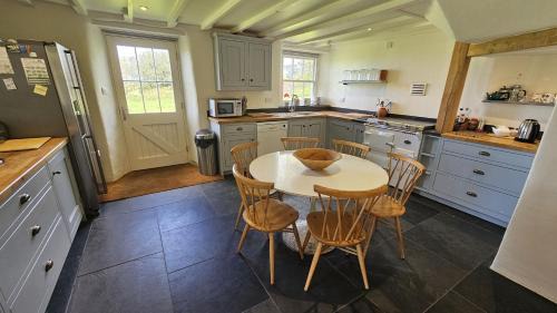 Ruan High Lanes House | Tregongon House