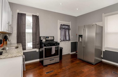 Tremont House | Tremont - Auburn Adventure - Sleeps 7!