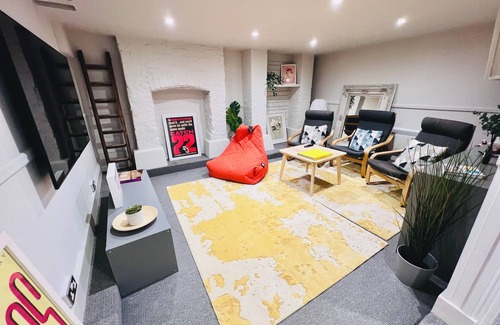Cathedrals House | Trendy 2BD Home by Tate Modern, Southbank