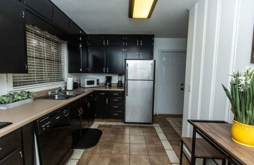 New Castle House | Trendy Home w/Private Backyard - Bham Brickstone