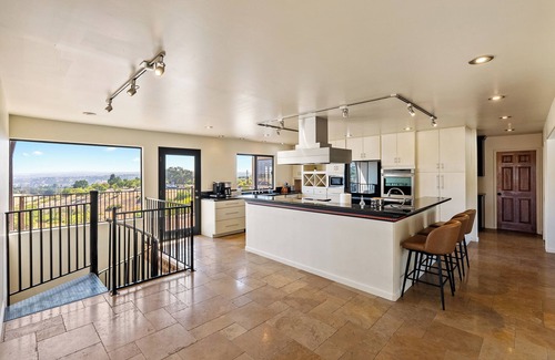 Paso Robles House | Trendy NEW ESTATE- 5 Min to Downtown