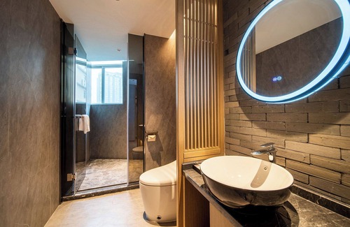 Panyu Hotel | Trendy Romantic Hotel Guangzhou Panyu Qiaonan Aoyuan Plaza Branch - Free Deliver Service to Canton Fair Complex During Canton Fair Period