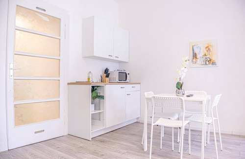 Neulerchenfeld Apartment | Trendy Studio w/Free Coffee - Wiener Stadthalle