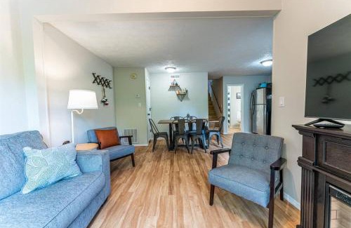 Indian Point Ski Chalet | Tribesman Resort #1 on Table Rock Lake by Silver Dollar City