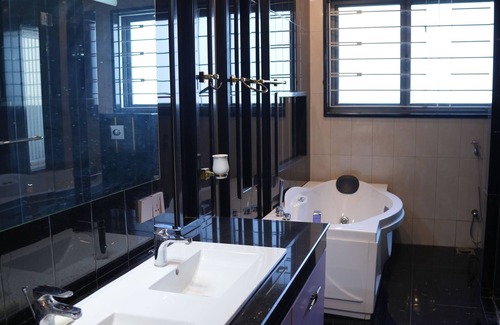 Kasur Hotel | Triphatch Farm House