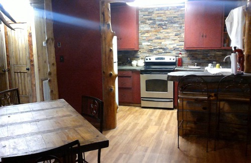 Saint Joe Cabin | Triple D Cabins - By the Buffalo National River