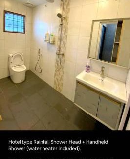 Central Seberang Perai House | Triple Room in King Queen Single Bukit Mertajam Alma