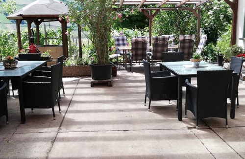Trittenheim Bed & Breakfast | Triple Room Shower/WC - Weingut-Gästehaus Hermes-Lex