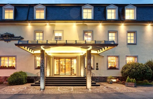 Eitelsbach House | Triple Room Shower/WC - Hotel-Weingut Weis