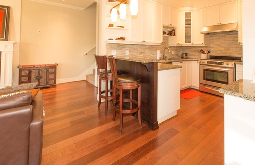 James Bay House | Triple Tiered Townhouse-1800 sq ft Corner Brownstone by Beacon Hill Park & Royal Museum