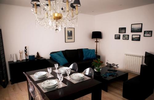 Merces Apartment | Triplex with Garage - Praça das Flores