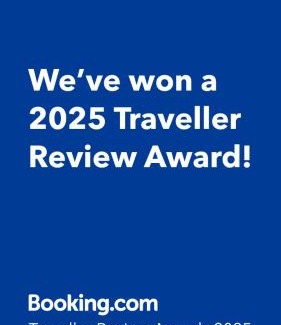 Carvalhal Boat Rental | TROIA - Veleiro em marina