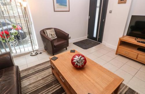 Newlyn Apartment | Troika