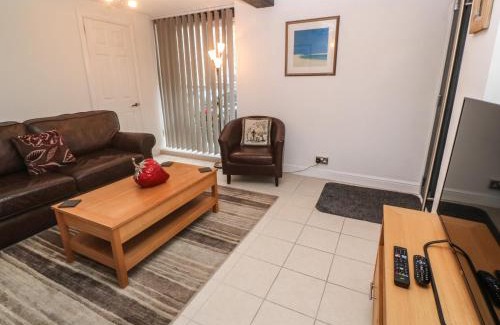 Newlyn Apartment | Troika