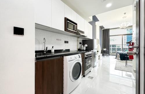 Al Barsha Apartment | Trophy - Sunflower Sunrise Studio w free parking