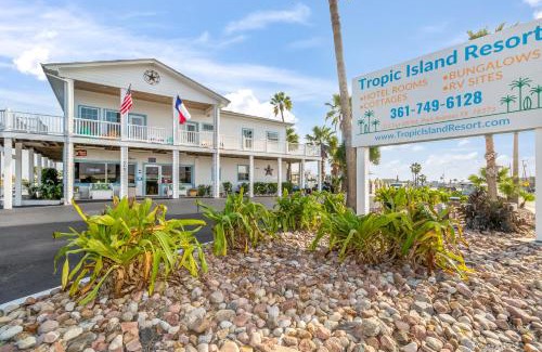 Port Aransas Hotel | Tropic Island Resort