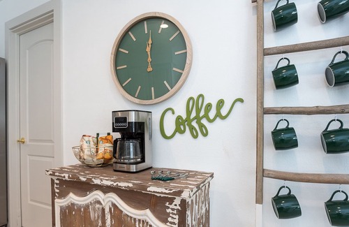 Englewood South House | Tropical family home near Boating, Beaches, Golf and Boca Grande