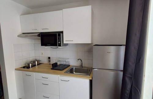 Riviere-Sens Apartment | Tropical Golden apartment, sea view and beach 5min walk away