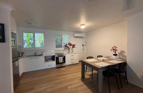 Cairns North Apartment | Tropical Ground-Floor Retreat Cairns