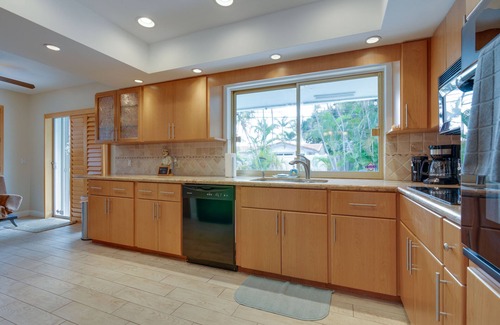 Imperial Point House | Tropical Heated Pool Retreat Getaway