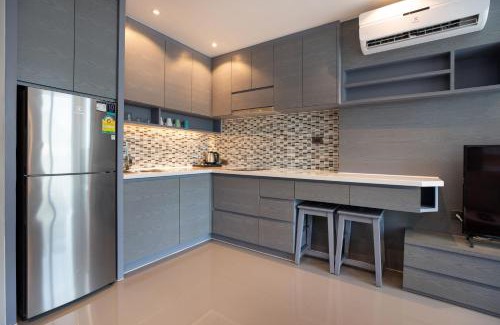 Kamala Apartment | Tropical Kamala Pool View 1 BR CTG B206