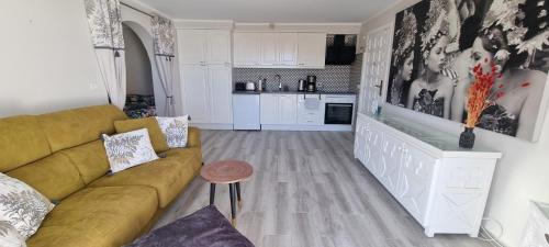 Los Realejos Apartment | Tropical Leaves Puerto de la Cruz Tenerife