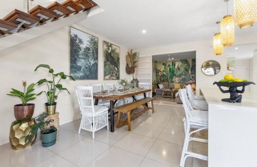 Pottsville House | Tropical Oasis - Creekside Townhouse by uHoliday