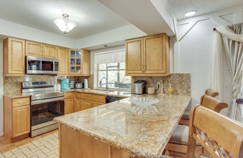 Wellington House | Tropical Oasis Pool home, close to WEF, Airport, and Beaches