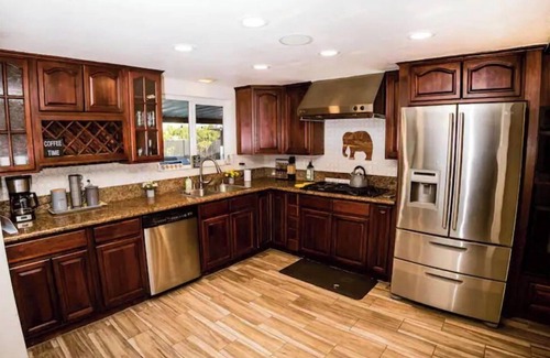 Patton House | Tropical Oasis Retreat Pool/Jacuzzi/Game room/Bar